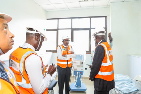 Health Cabinet Secretary Aden Duale inspecting the East Africa Centre of Excellence in Nephrology and Urology (EACE) to assess its readiness ahead of the commencement of its first phase of operations