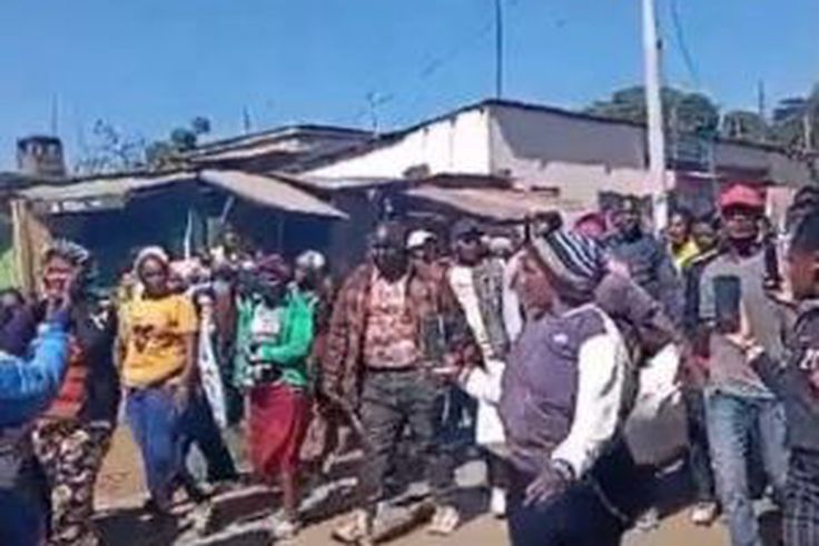 Activist murdered, residents storm mortuary & take his body to the streets in protest
