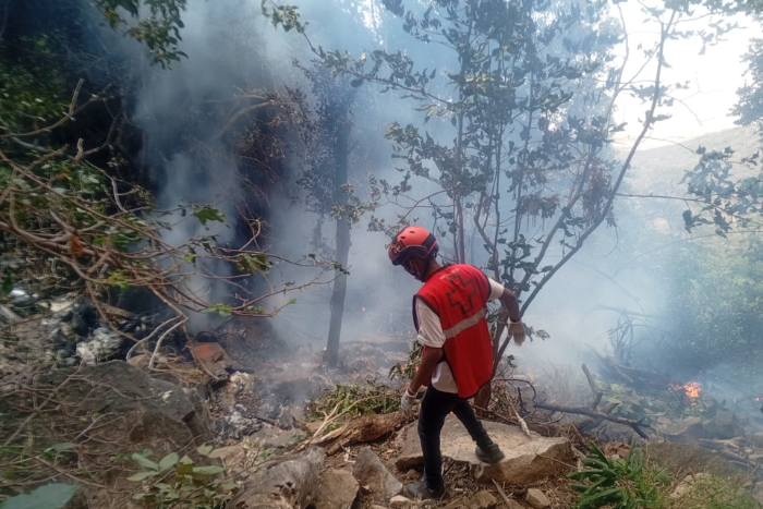 Rescue operations following a helicopter crash at Mount Ololokwe in Samburu County, Kenya (Image: Kenya Red Cross)