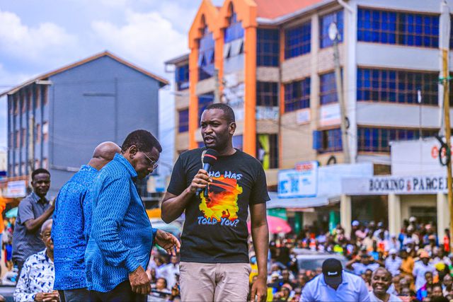 Nairobi Senator Edwin Sifuna speaks in Kakamega on Saturday February 21, 2026, during the Linda Mwananchi Tour