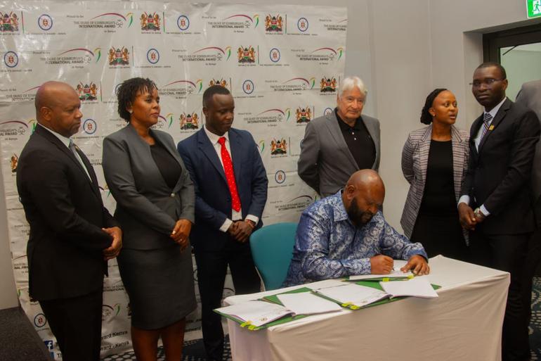 The signing ceremony of the framework of engagement between Presidents Award -Kenya and The Dariu Foundation in Nairobi