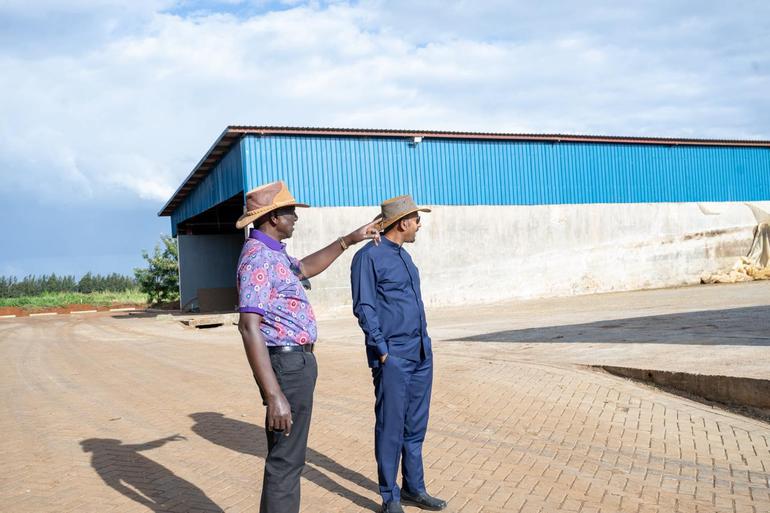 President William Ruto and Ethiopian Prime Minister Abiy Ahmed at Koilel dairy farm in Uasin Gishu County.