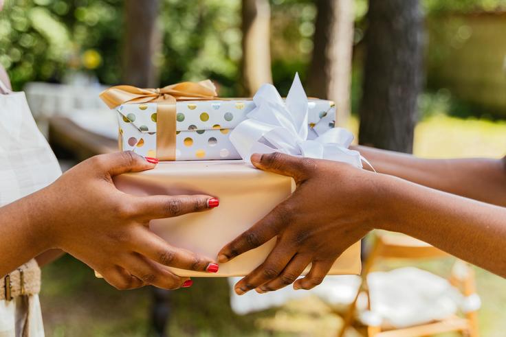Thoughtful gift ideas to keep your loved one warm this cold season