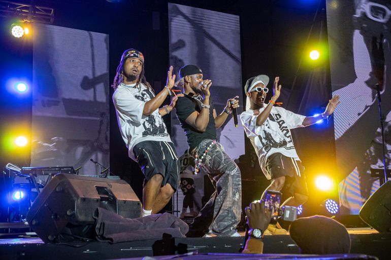 Marioo Perfoming On Stage