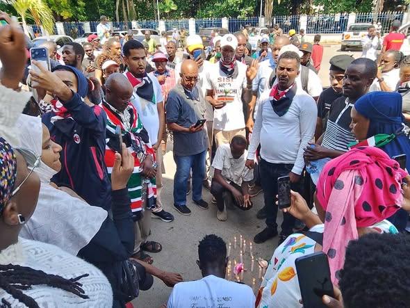 Peaceful protesters light candles on Moi Avenue in Mombasa as commemoration for lives lost on June 25th 2024 protests (Image: Files)