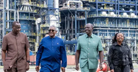 President William Ruto toured the Dangote Refinery in Lekki, Lagos State, Nigeria, at the invitation of Dangote Group President and CEO Aliko Dangote ahead of the groundbreaking ceremony for the Dangote East African Refinery in Lamu, Kenya. (Image: PCS)