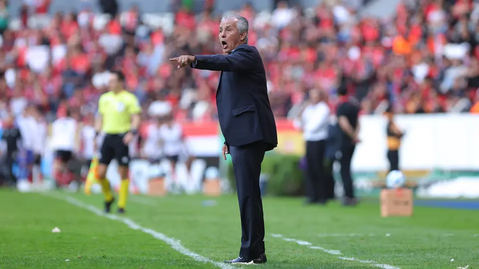 Sergio Bueno durante su primer partido como entrenador de Mazatlán | Imago7