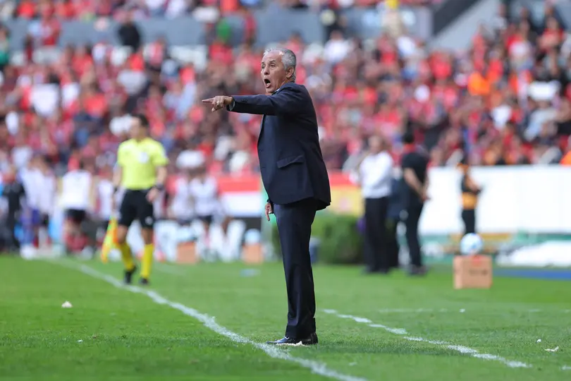 Sergio Bueno durante su primer partido como entrenador de Mazatlán | Imago7