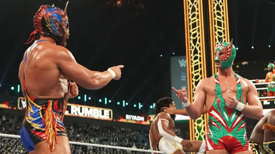 Los Grandes Americanos protagonizaron uno de los momentos de la noche | wwe.com