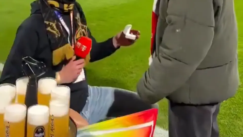 Love is in the air: Árbitro alemán pidió matrimonio a su novio durante un juego de Bundesliga