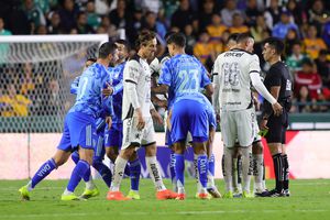 Gignac es expulsado por primera vez en Liga MX y Lainez salva a Tigres con golazo en León