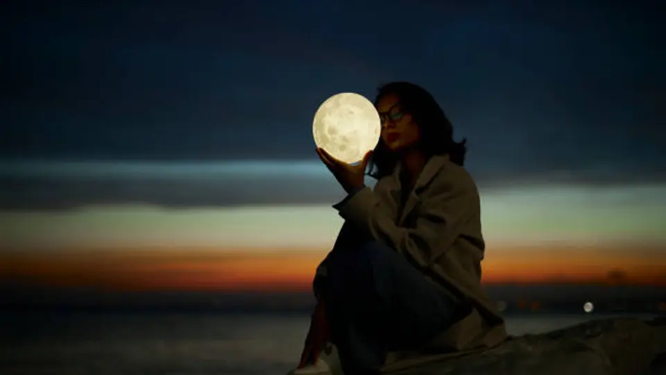 El cuarto creciente ocurrirá el 24 de febrero de 2026, con un aumento gradual de la iluminación lunar./ Pixabay