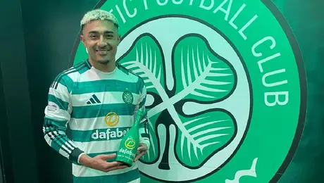 ¿Renace en Escocia? Julián Araujo, de Celtic, es elegido MVP del partido ante Falkirk