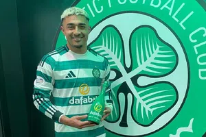 ¿Renace en Escocia? Julián Araujo, de Celtic, es elegido MVP del partido ante Falkirk