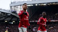 Manchester United derrota al Fulham con todo y el gol 200 de Raúl Jiménez