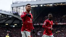 Manchester United derrota al Fulham con todo y el gol 200 de Raúl Jiménez