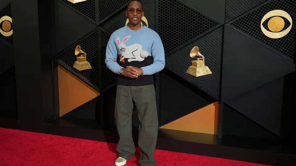 La alfombra roja de los Grammys 2026 volvió a convertirse en una pasarela de moda y estilo./ AP