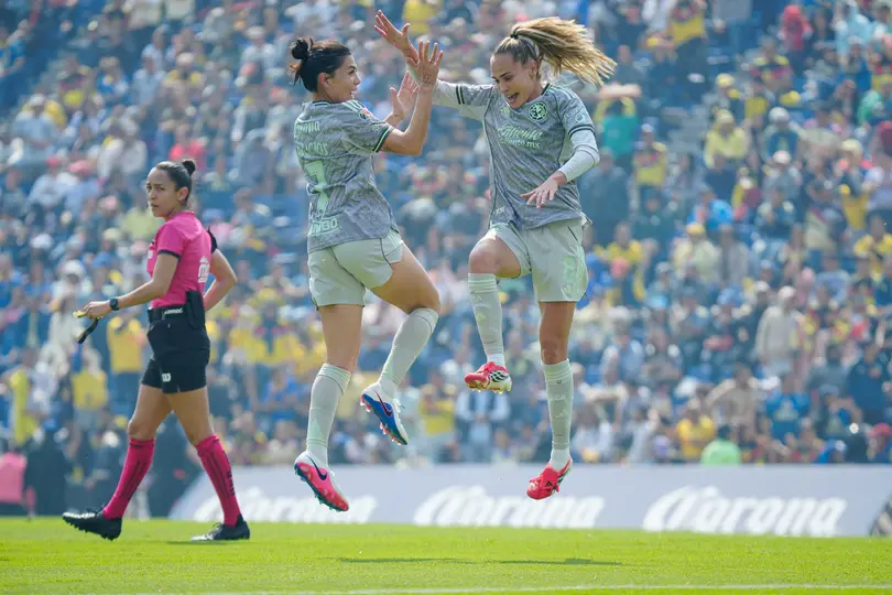 América Femenil celebrando ante Pumas Femenil l IMAGO7