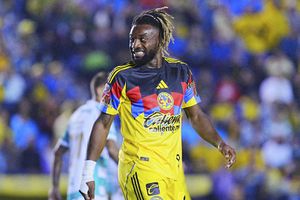 Carlos Hermosillo arremete contra Allan Saint-Maximin: “Quedó mucho a deber”