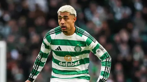 Julián Araujo juega en el Celtic | @CelticFC