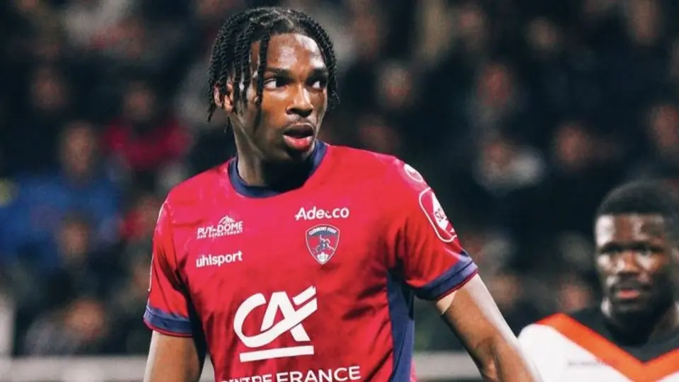 Liverpool llega a un acuerdo verbal por el central, Jeremy Jacquet