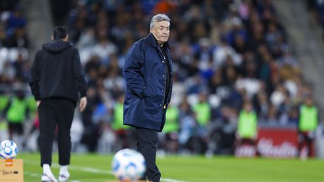 Domènec Torrent cumple 35 partidos con Rayados sin repetir alineación