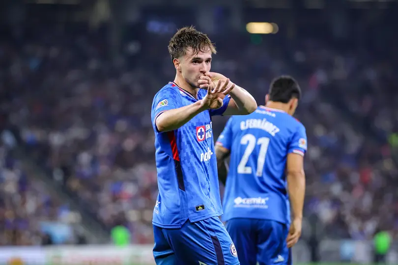 Agustín Palavecino, de Cruz Azul, en festejo de gol ante Rayados de Monterrey | IMAGO7