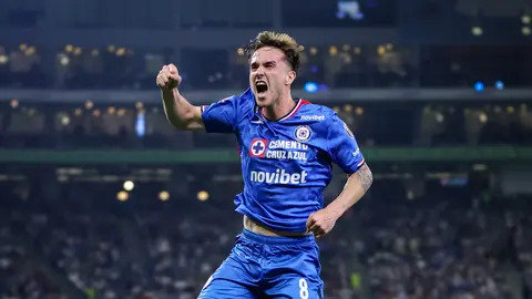 Agustín Palavecino, de Cruz Azul, en festejo de gol ante Rayados de Monterrey | IMAGO7