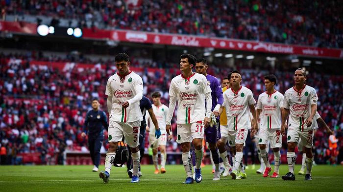 Jugadores de Chivas se lamentan | MEXSPORT