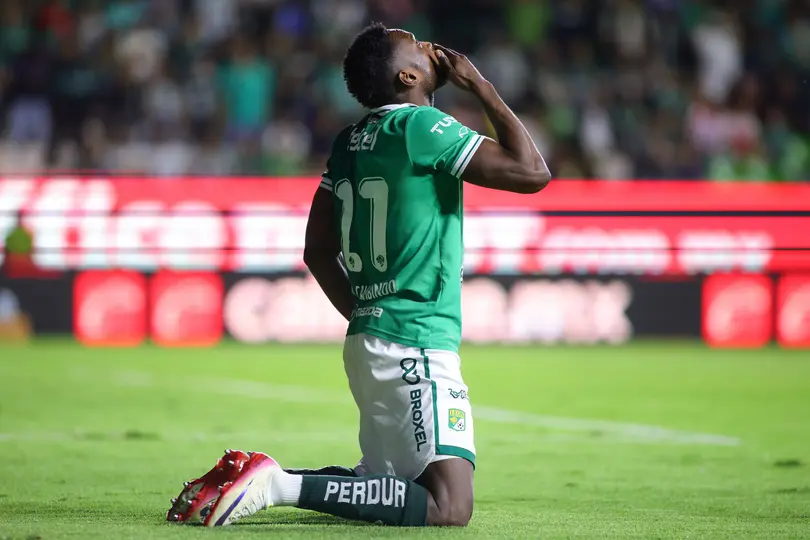 Diber Cambindo anotando el gol del triunfo de León sobre Necaxa | MexSport
