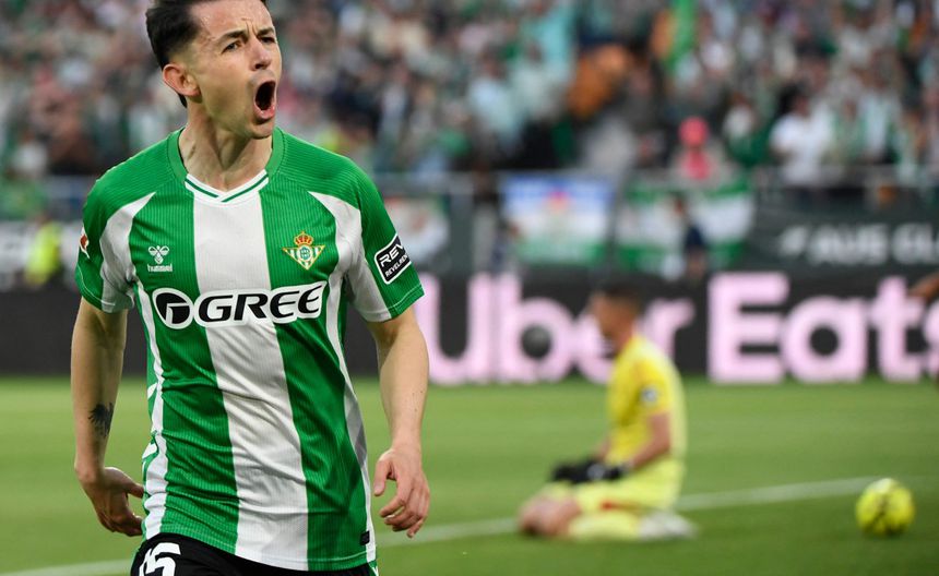 Fidalgo en celebración de su primer gol con Betis | AFP