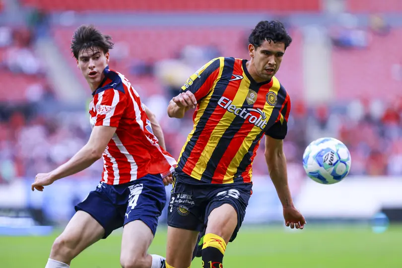 Hormiga González, en un amistoso ante Leones Negros | MEXSPORT