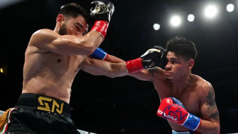"Vaquero" Navarrete vs "Sugar" Núñez | IG: matchroomboxing