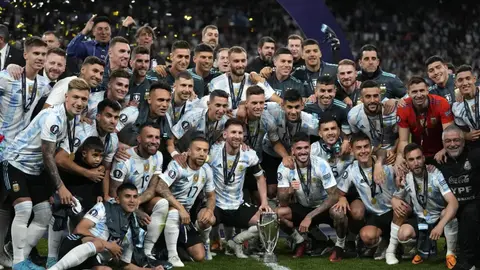 La Selección de Argentina celebra tras vencer a Italia en la Finalissima de 2022 | AP