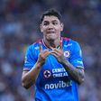 ¡Insólito! Árbitro decreta gol a favor del Cruz Azul cuando balón había salido de la cancha
