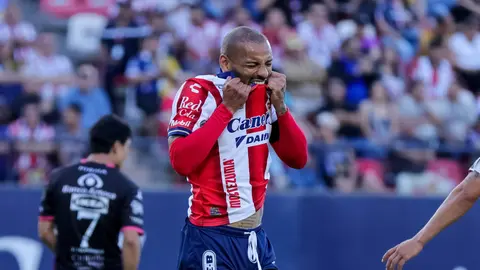 La frustración de Joao Pedro por no lograr anotar. | MexSport