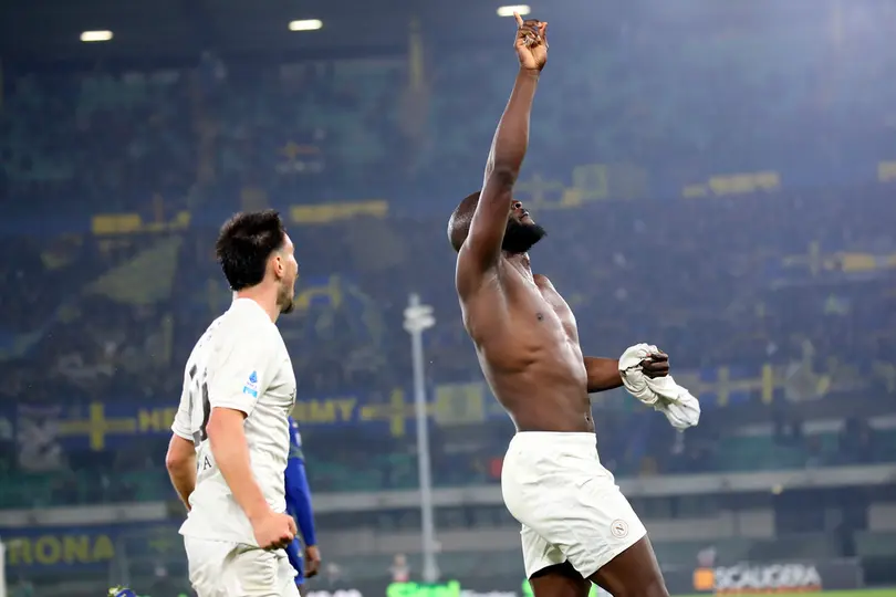 Lukaku celebrando su gol ante Verona l AP