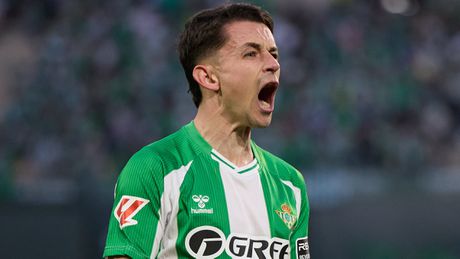 ¡Gol de Álvaro Fidalgo! Betis festejó el gol del mexicano a lo Piojo Herrera