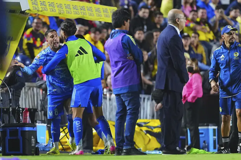 Bronca entre América y Tigres l IMAGO7