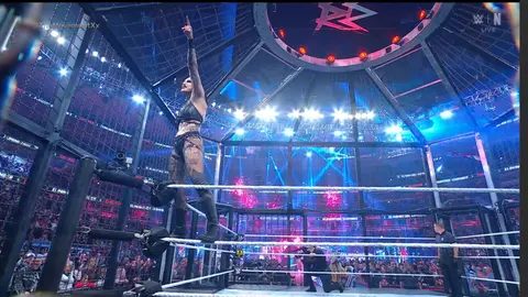 Rhea Ripley ganando la Elimination Chamber | Captura de WWE