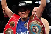 "Vaquero" Navarrete vence a "Sugar" Núñez por TKO y se corona doble campeón mundial