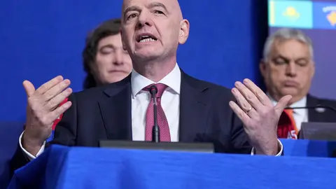 Gianni Infantino durante la reunión de la Junta por la Paz | AP