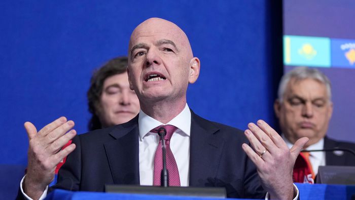 Gianni Infantino durante la reunión de la Junta por la Paz | AP