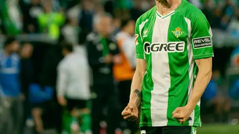 Álvaro Fidalgo celebra gol con Betis | X: @RealBetis