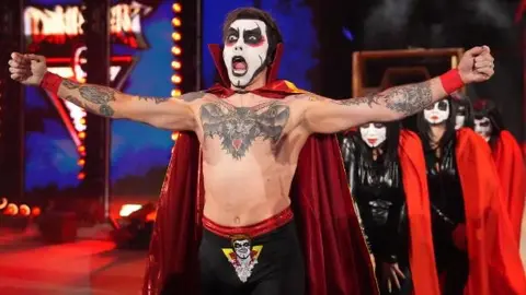 Danhausen debutando con la WWE | WWE
