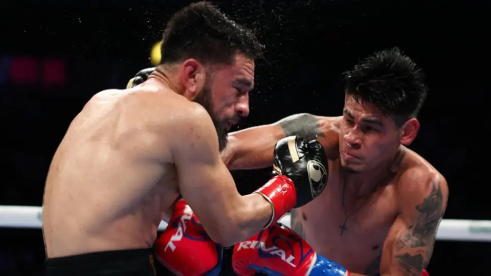"Vaquero" Navarrete vs "Sugar" Núñez | IG: matchroomboxing