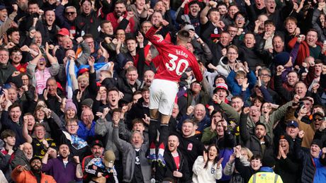¡Renacen! Manchester United derrotó al Crystal Palace y se coloca tercero en la Premier
