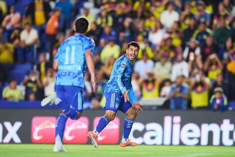 Brunetta y Correa celebran el gol ante América | MEXSPORT