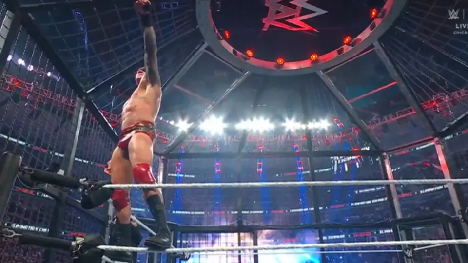 Randy Orton ganando la Elimination Chamber | Captura de WWE