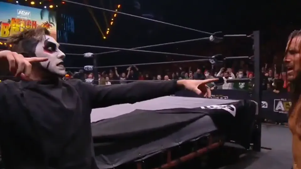 Danhausen debutando en AEW | AEW